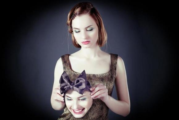 La depressione sorridente, quando fuori sembri felice ma dentro stai soffrendo: cause e sintomi