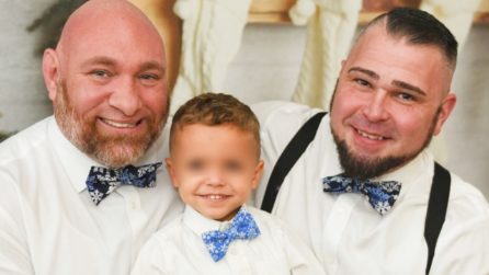 Genitori gay adottano un bambino: “Lui è la nostra ragione di vita”