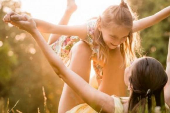 “Sei proprio insopportabile”, le 8 frasi da non dire mai ai tuoi figli