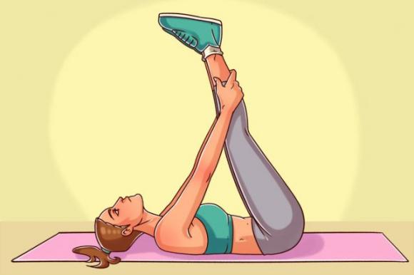 8 esercizi da fare tutte le sere che ti aiuteranno ad addormentarti