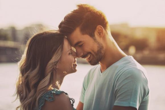 Ti stai innamorando della persona giusta? Ecco 7 segnali che lo indicano
