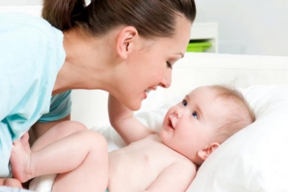 Le donne che diventano mamme a 30 anni, fanno figli più intelligenti. Lo rivela uno studio