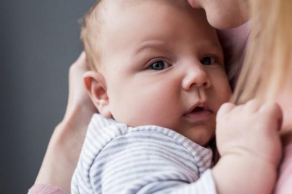 Le donne che diventano mamme a 30 anni, fanno figli più intelligenti. Lo rivela uno studio