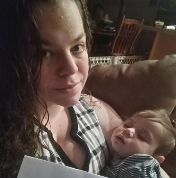 Il lato oscuro della maternità: questi segnali ti aiutano a capire se una persona che conosci sta soffrendo di depressione post partum