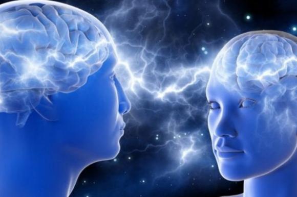 La chiamano Sindrome del Piedistallo: sentirsi Dio ed essere nessuno