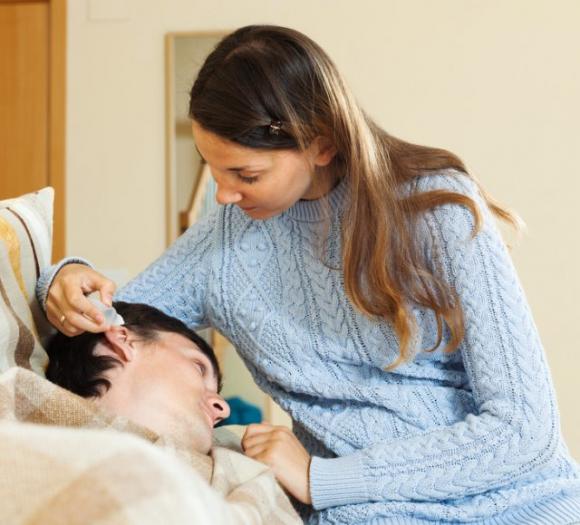10 rimedi casalinghi per alleviare il mal d’orecchio