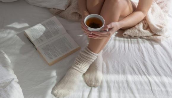 Le persone che indossano i calzini per dormire sono speciali, lo rivela la scienza