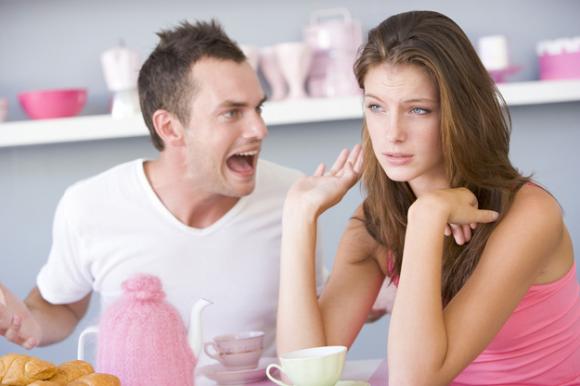 Se il tuo fidanzato ti chiama come la sua ex, non è un errore. È un complimento! Parola di scienza