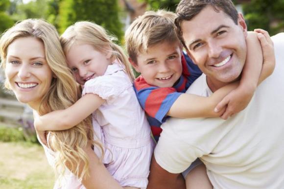Insegna ai tuoi figli a dire “grazie”, “scusa” e “per favore”: da adulti diventeranno persone migliori