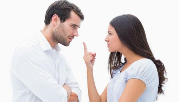 Se il tuo fidanzato ti chiama come la sua ex, non è un errore. È un complimento! Parola di scienza