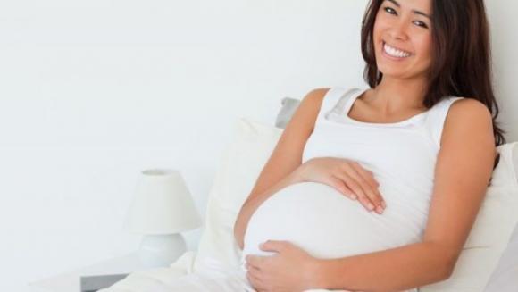 Se la tua amica è incinta, hai molte probabilità di essere la prossima: lo rivela uno studio