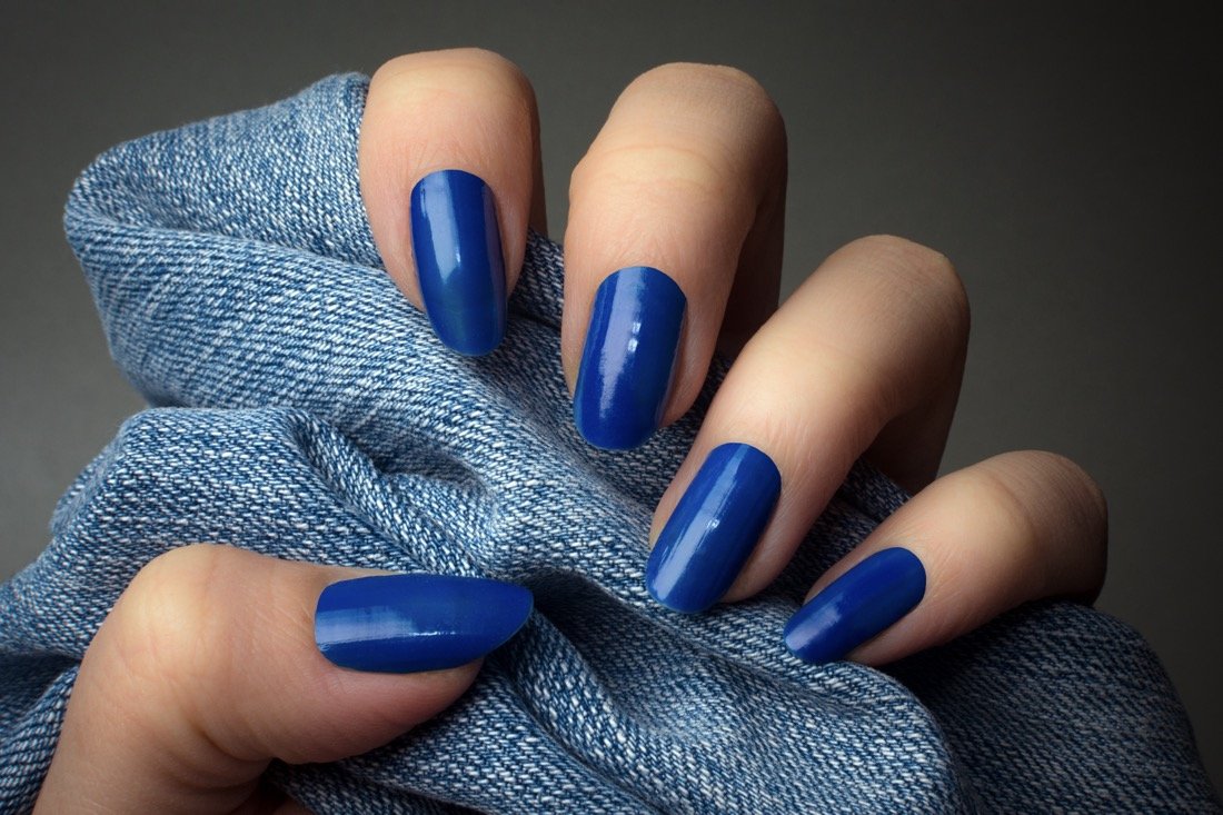Tonalità di blu per la nail art