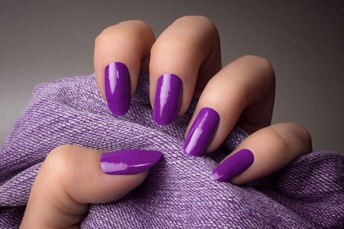 Nail art color viola