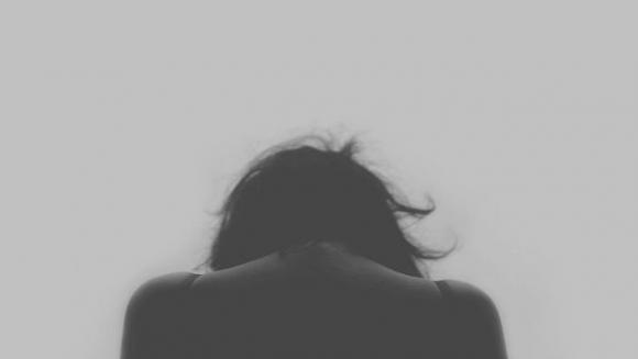 Gli effetti psicologici della quarantena, l’isolamento aumenta l’ansia e la depressione. Attenzione a questi segnali
