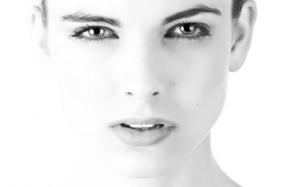 8 comportamenti che (quasi) tutti gli uomini non sopportano delle donne