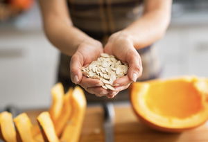 Semi di zucca: proprietĂ , benefici, calorie e vari usi