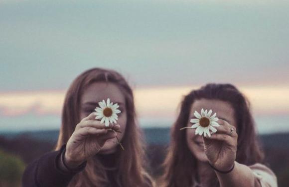 Queste sono le più strane amicizie dello zodiaco che però funzionano