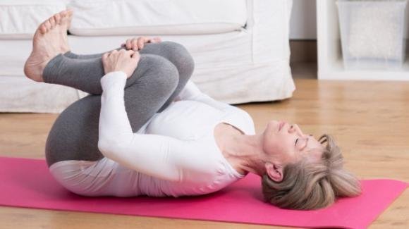 4 semplici esercizi per prevenire il mal di schiena