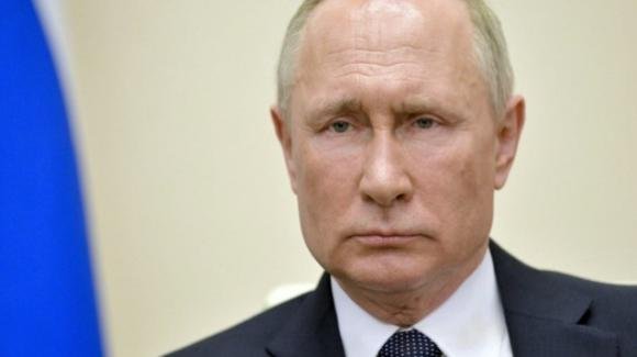 Vladimir Putin, la clamorosa conferma sullo Zar sta facendo il giro del mondo: ecco con chi viaggia