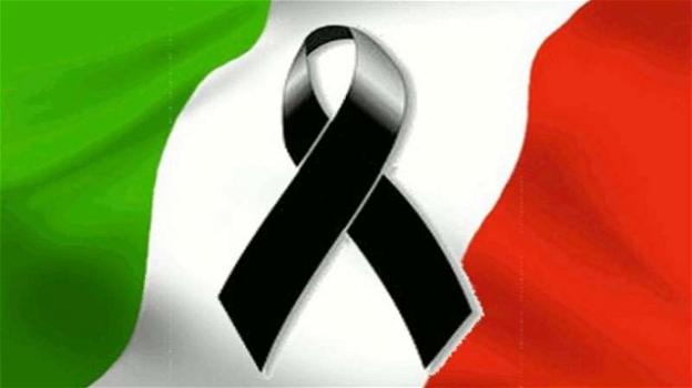 Grave lutto in Italia, impressionante scontro tra auto e camion: muore sul colpo