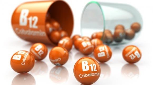Vitamina B12, non assumerla se stai prendendo uno di questi 8 farmaci