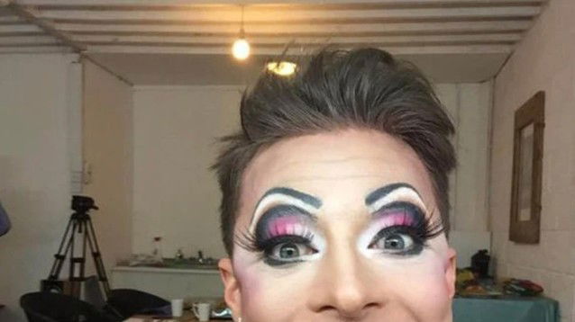 Il cantante confessa tutto, coming out improvviso: “Sono bisessuale, lo devono sapere tutti”