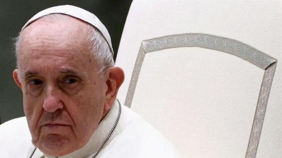 Papa Francesco, grande apprensione per milioni di fedeli: "Timore per il papa"