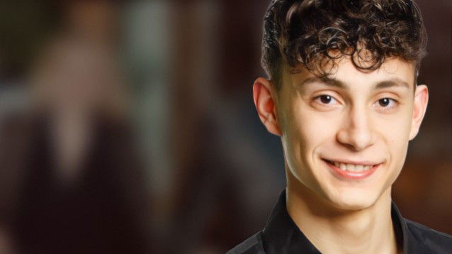 Amici, i fan restano sorpresi: ecco chi è la bellissima mamma