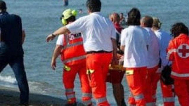 Italia, Terribile Tragedia In Spiaggia Poco Fa