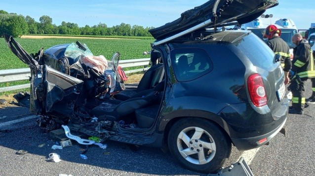 Drammatico incidente stradale per la Vip italiana: le condizioni del volto noto della Tv