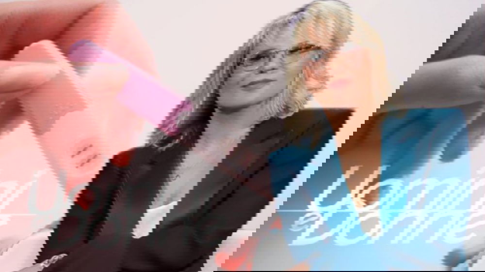 “È incinta”. Il lieto annuncio di Maria de Filippi manda in delirio i fan