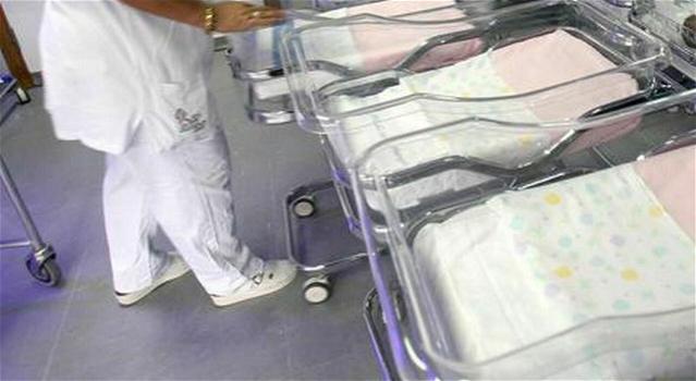 Neonata trovata morta in ospedale tra i rifiuti
