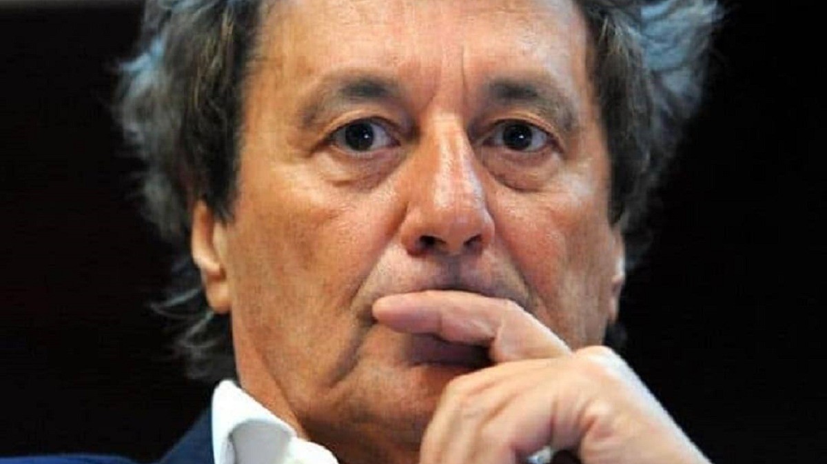 quanti anni ha enzo iacchetti
