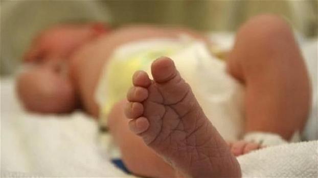Italia, bimbo di 18 mesi muore mentre è in auto con i genitori