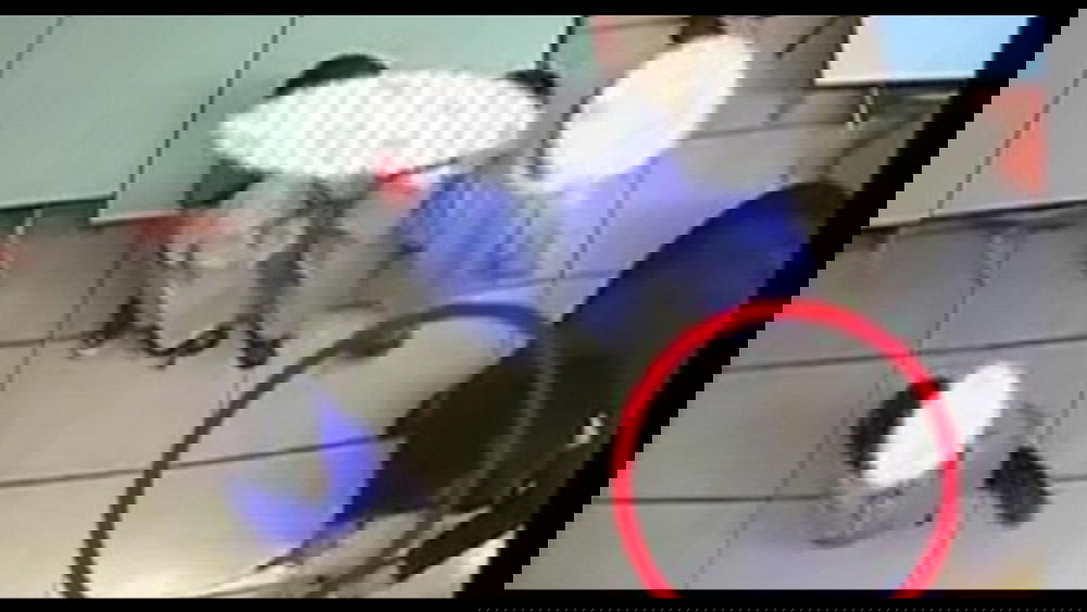 Italia, 3 maestre picchiano e umiliano bambini: arrestate