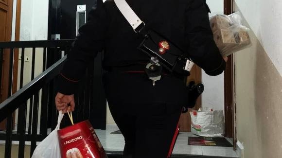 "Non mangio da tre giorni, sono sola e senza soldi": i carabinieri scoprono che..