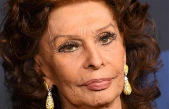 Addio Sophia Loren, non si può fare più nulla: non la vedremo più