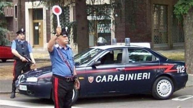 Carabinieri fermano un auto guidata da una bionda e le dicono…