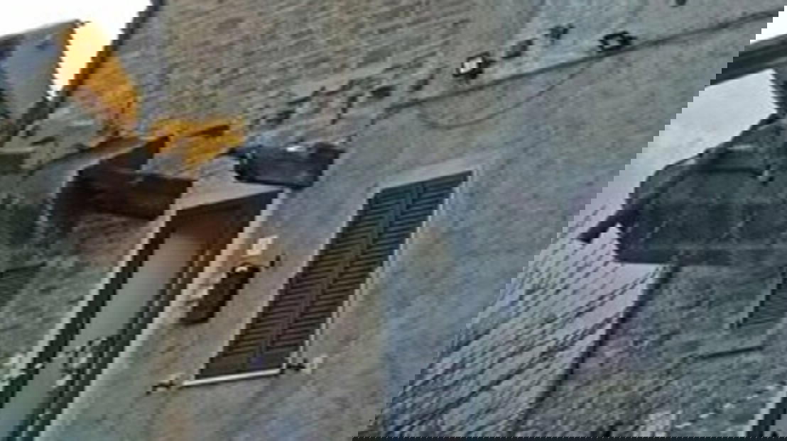 Italia, lite finisce in tragedia: aggredito con la ruspa