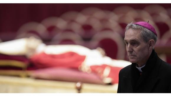 Papa Benedetto XVI, l’accusa di Padre Georg: “Il diavolo si è mosso in Vaticano”