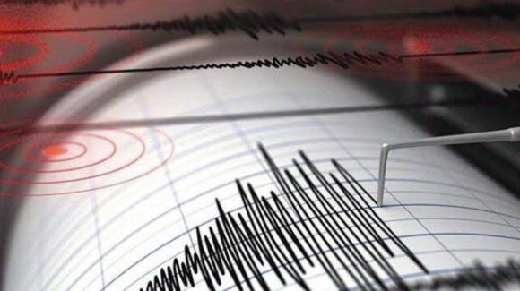 L’Italia trema ancora, poco fa una forte scossa di terremoto