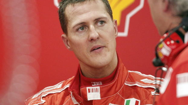 Michael Schumacher, le foto choc del campione sul letto