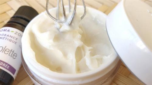 Burro per il corpo: il metodo fai da te per una pelle setosa dal profumo seducente