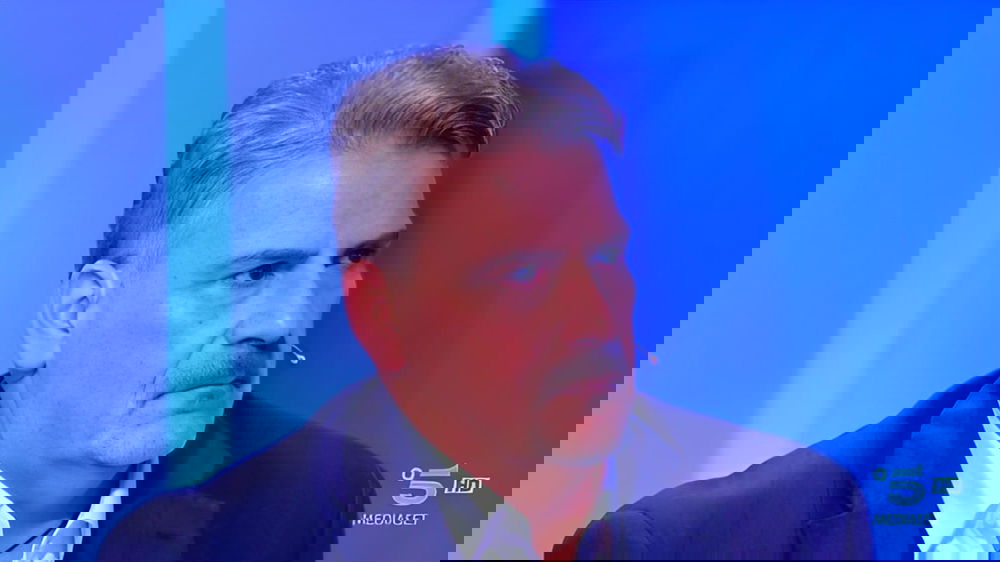 C’è posta per te, Maurizio vuole recuperare il rapporto con le due figlie