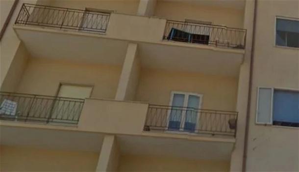 Italia, bimba di 12 anni precipita dal balcone: il corpo trovato in strada dai passanti