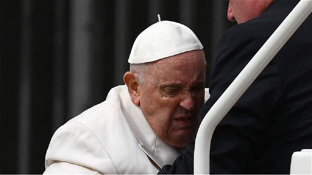 Papa Francesco, malore improvviso: la notizia poco fa dall’ospedale