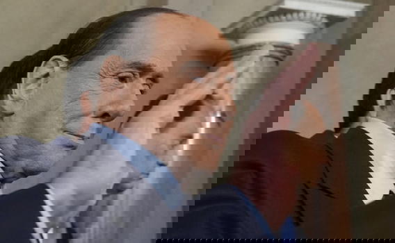 Silvio Berlusconi, le impressionanti foto dall’ospedale
