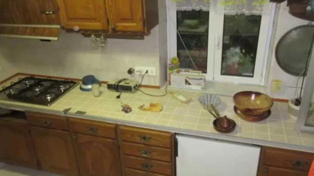 Compra cucina su eBay e trova dentro 150mila euro