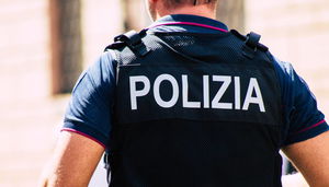 polizia-agente-1