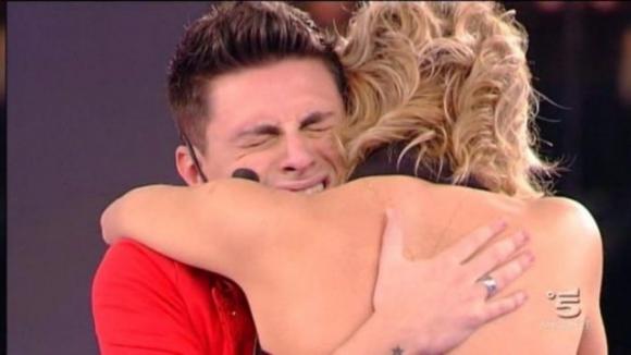Amici, la confessione poco fa: "Sono gay"